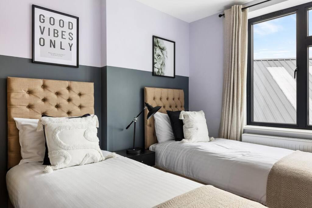 Stylish & Spacious 3 Bed Apartment With Fast Wifi, Close To Tube & Wembly Лондон Экстерьер фото